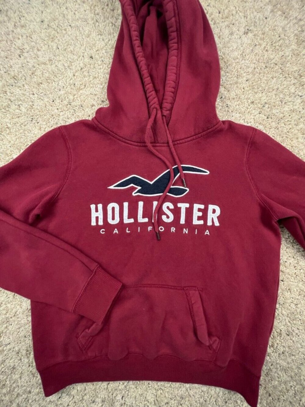 Hollister California Hoodie Red Pullover Drawstring Size Small w Logo Hooded